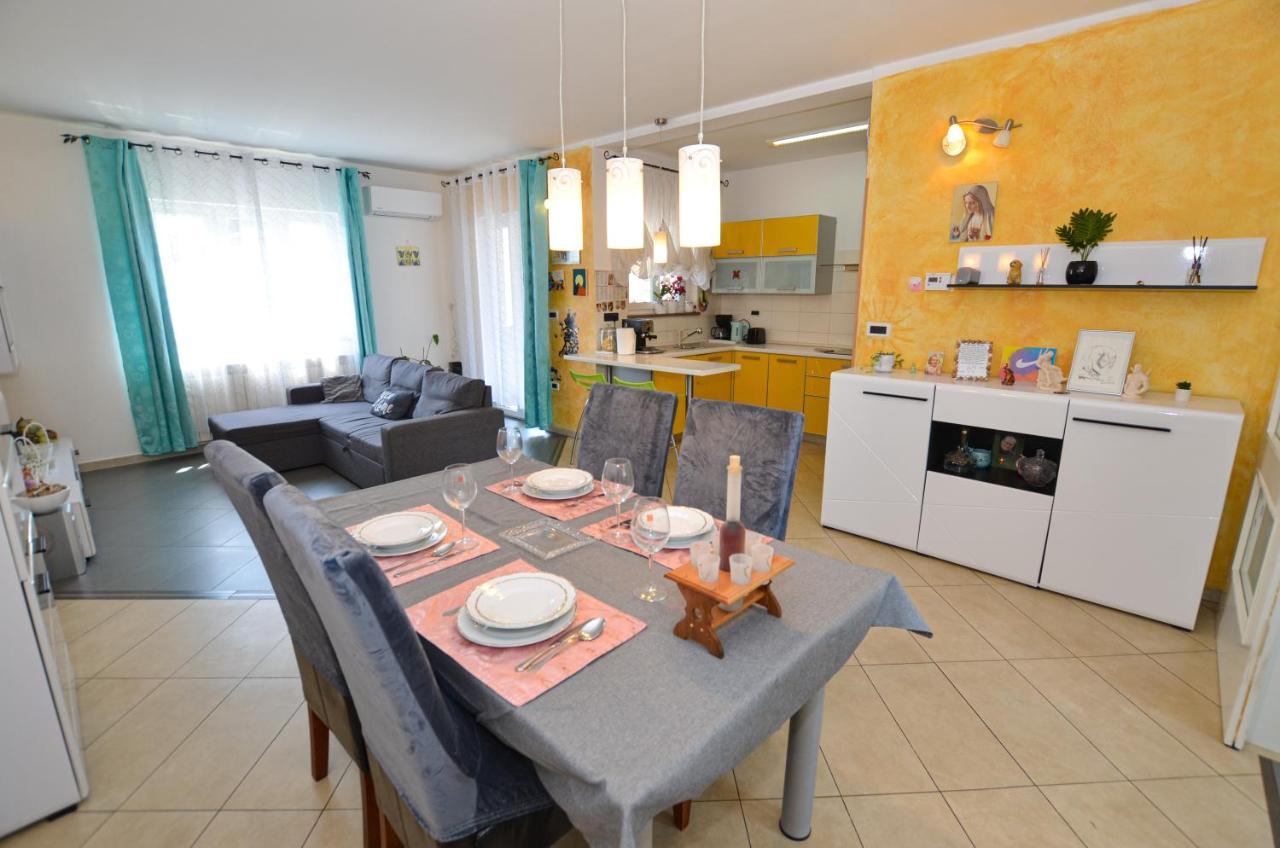 Noemi & Ana Apartment Rovinj Extérieur photo